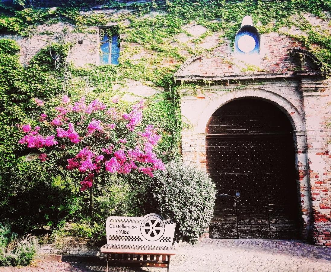 Teresa Al Belvedere Rooms&Holidayapartments Camere&Appartamenti Castellinaldo Exteriör bild