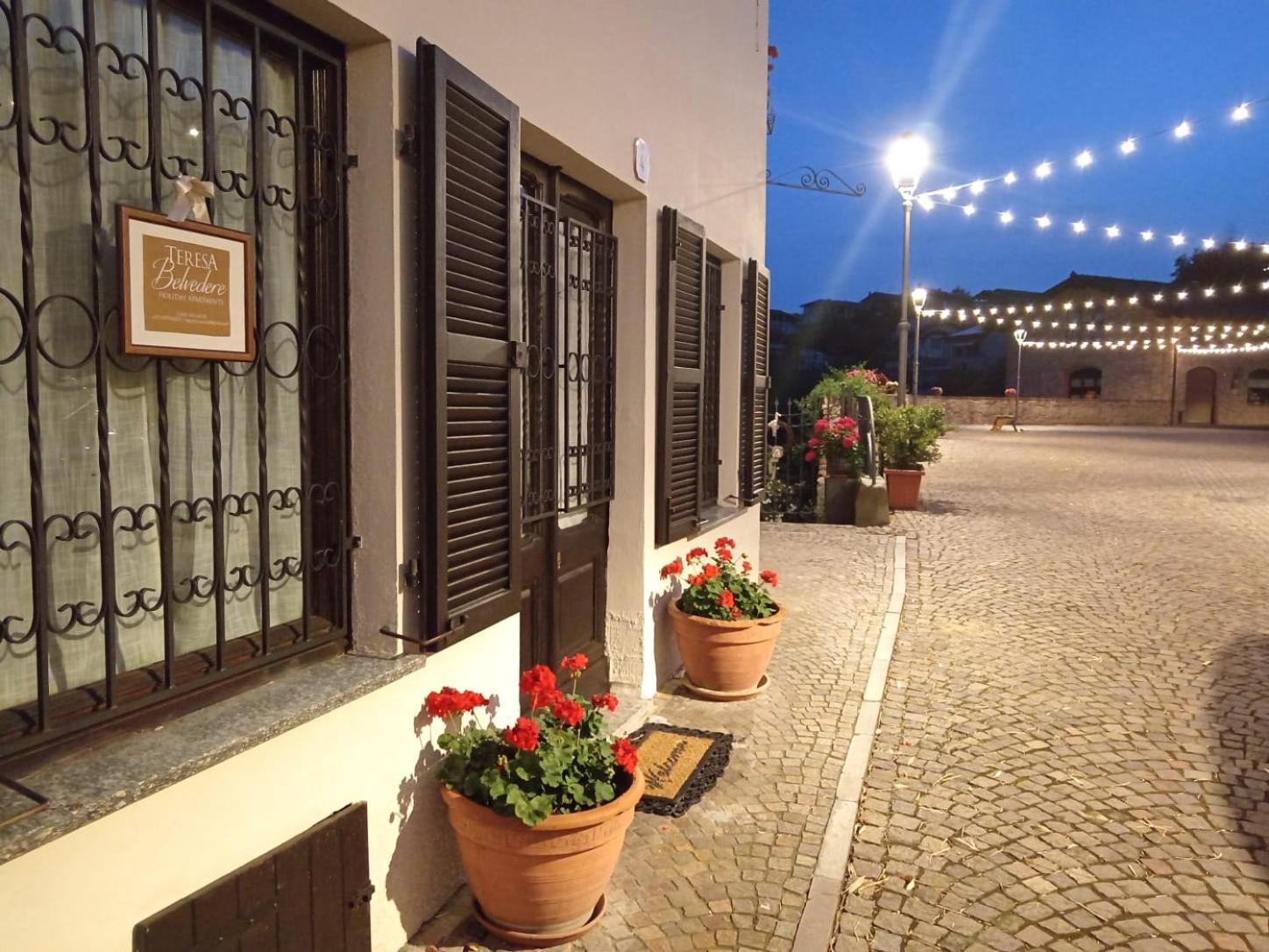Teresa Al Belvedere Rooms&Holidayapartments Camere&Appartamenti Castellinaldo Exteriör bild