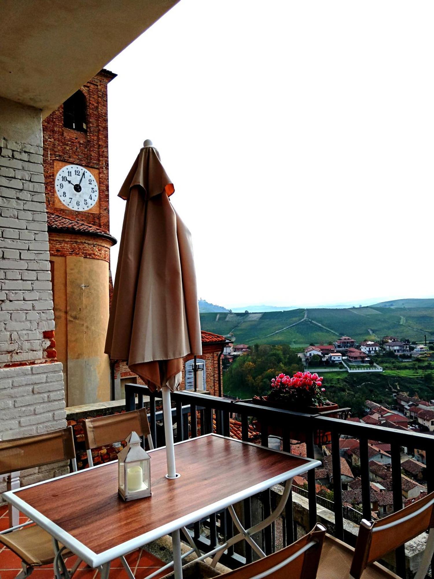 Teresa Al Belvedere Rooms&Holidayapartments Camere&Appartamenti Castellinaldo Exteriör bild