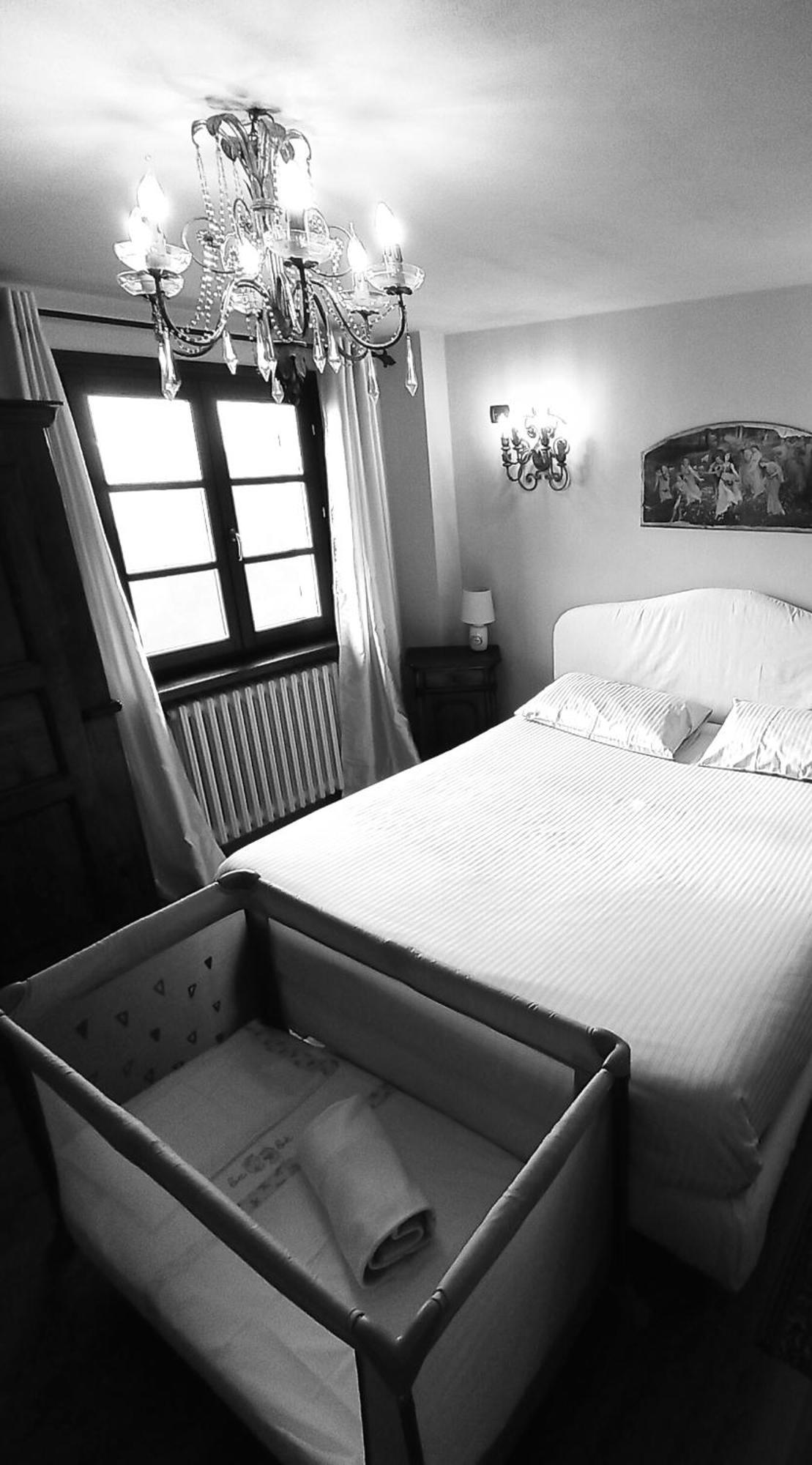 Teresa Al Belvedere Rooms&Holidayapartments Camere&Appartamenti Castellinaldo Exteriör bild
